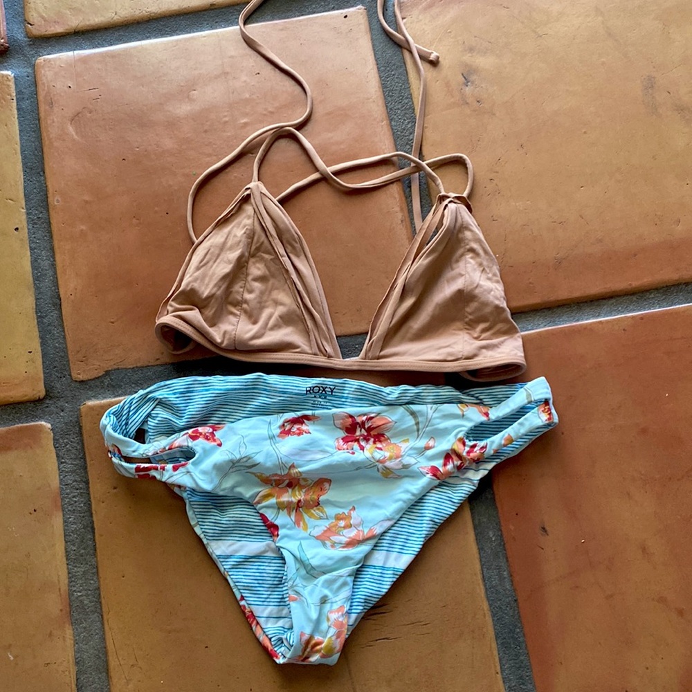 Roxy M bikini and O’Neil S top